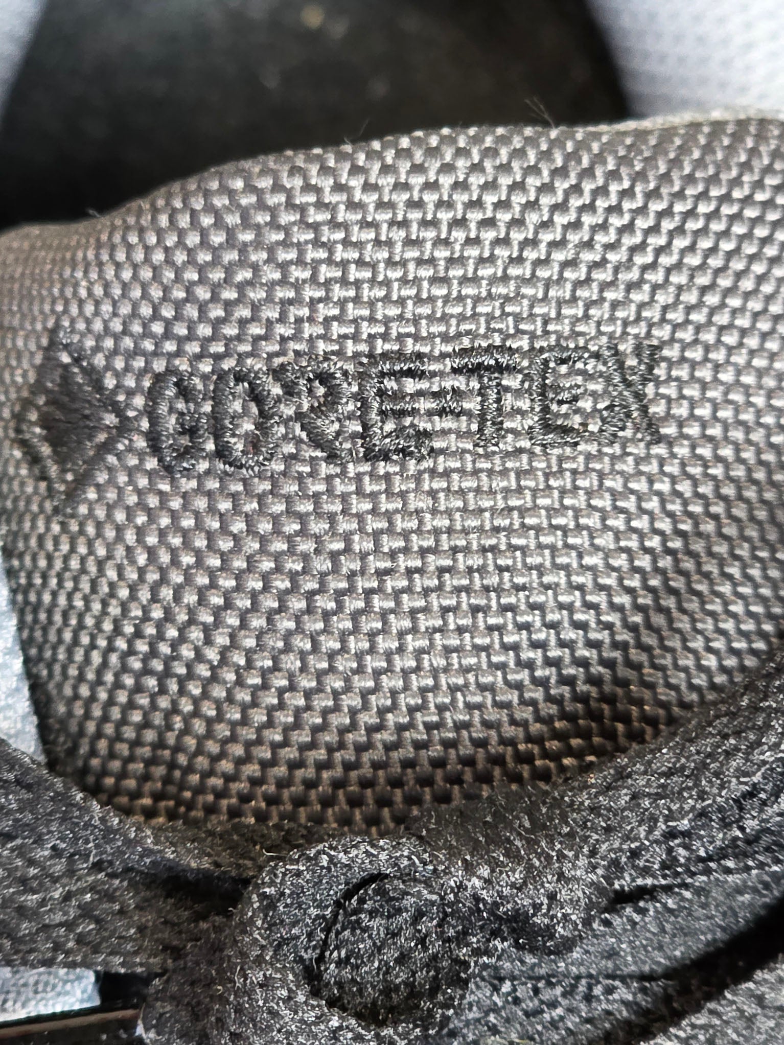 Nike Air Max 90 Gore-Tex Black Grey maat 40,5