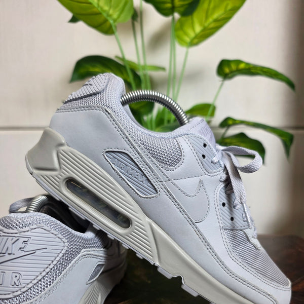 Nike Air Max 90 Triple Wolf Grey maat 42