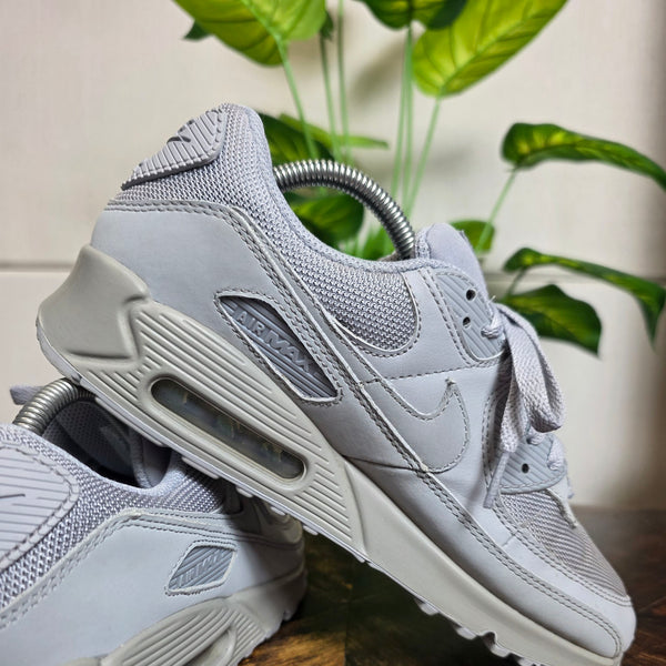Nike Air Max 90 Triple Wolf Grey maat 42