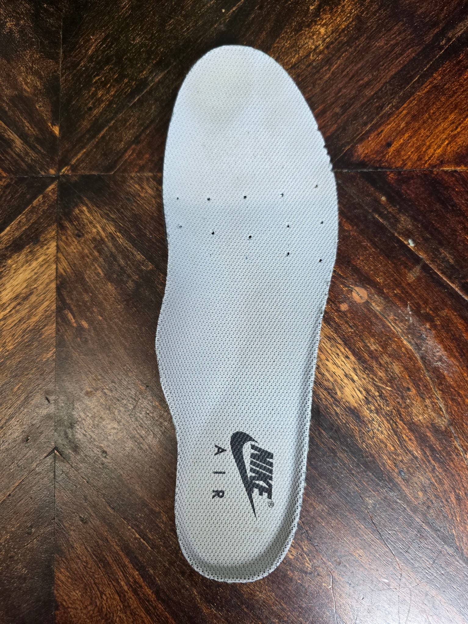 Nike Air Max 90 Triple Wolf Grey maat 42