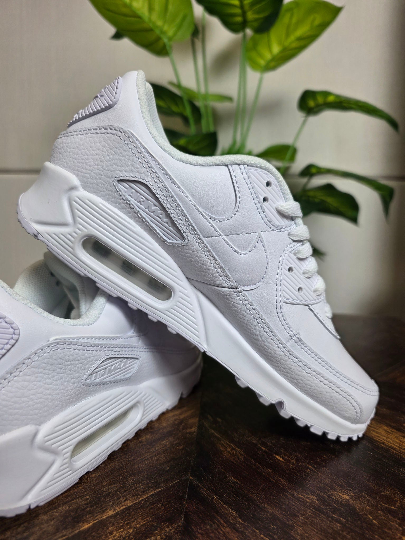 Nike Air Max 90 Triple White LTR maat 42
