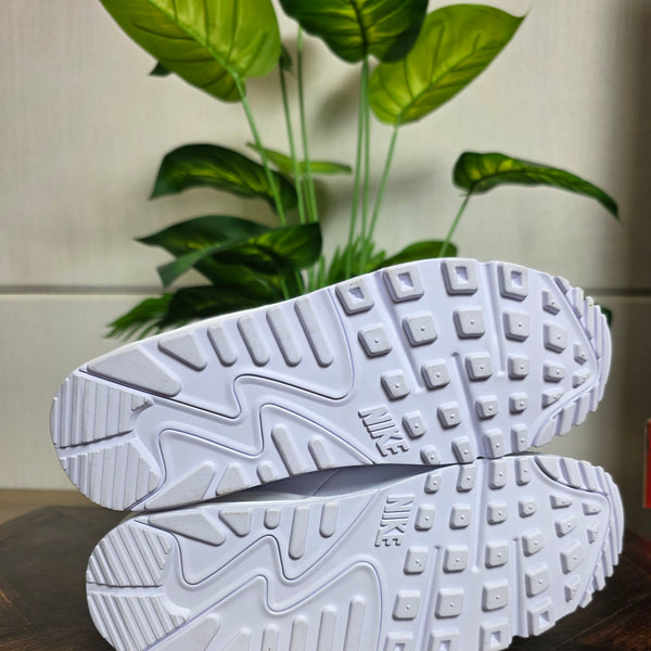 Nike Air Max 90 Triple White LTR maat 42