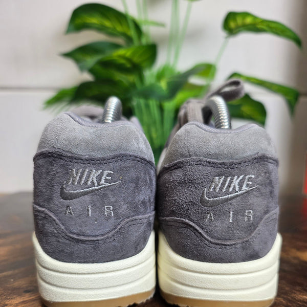 Nike Air Max 1 PRM Crepe Soft Grey maat 40