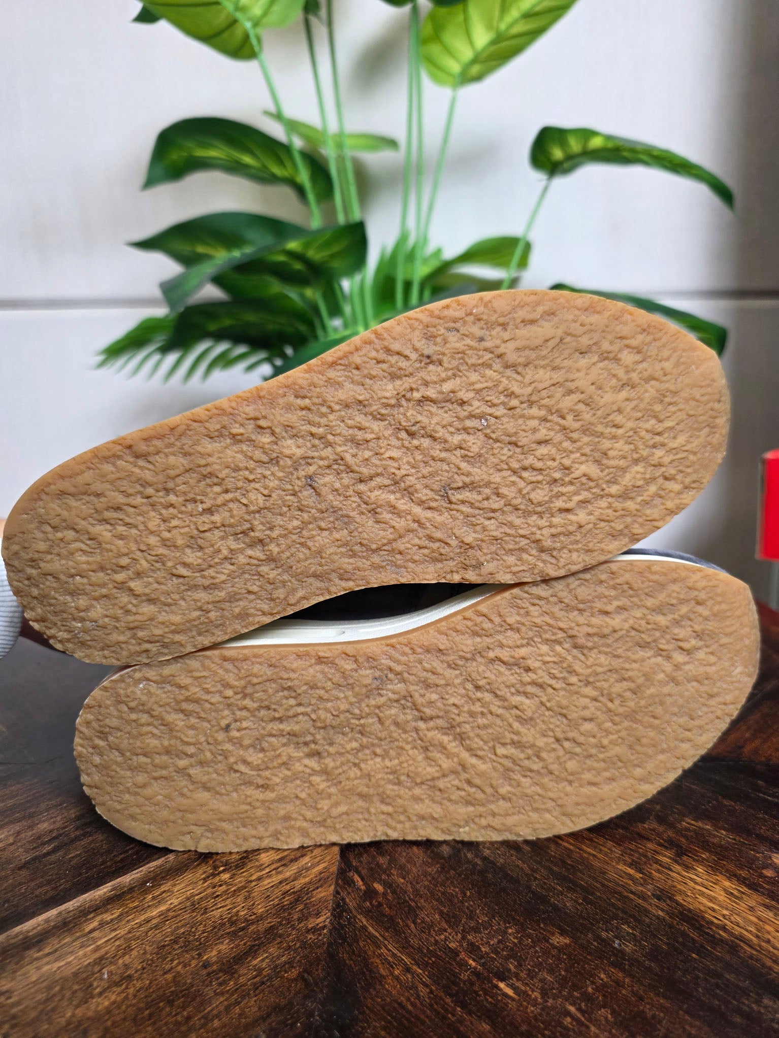 Nike Air Max 1 PRM Crepe Soft Grey maat 40