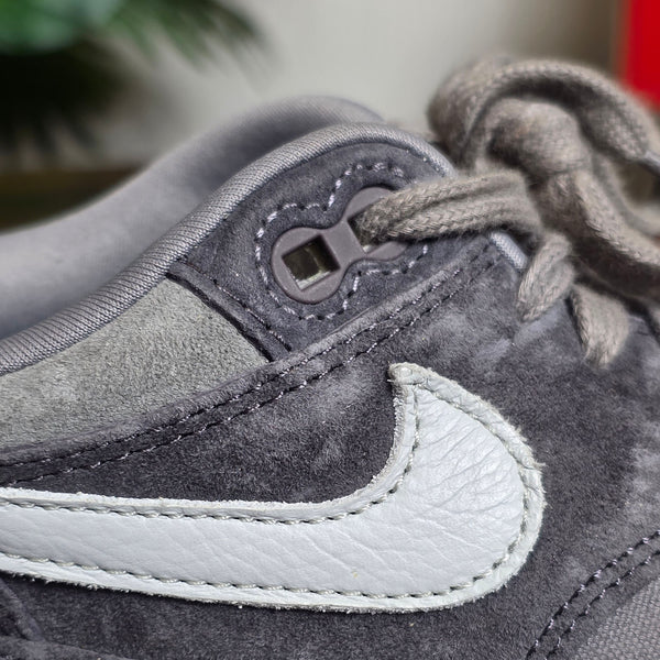 Nike Air Max 1 PRM Crepe Soft Grey maat 40