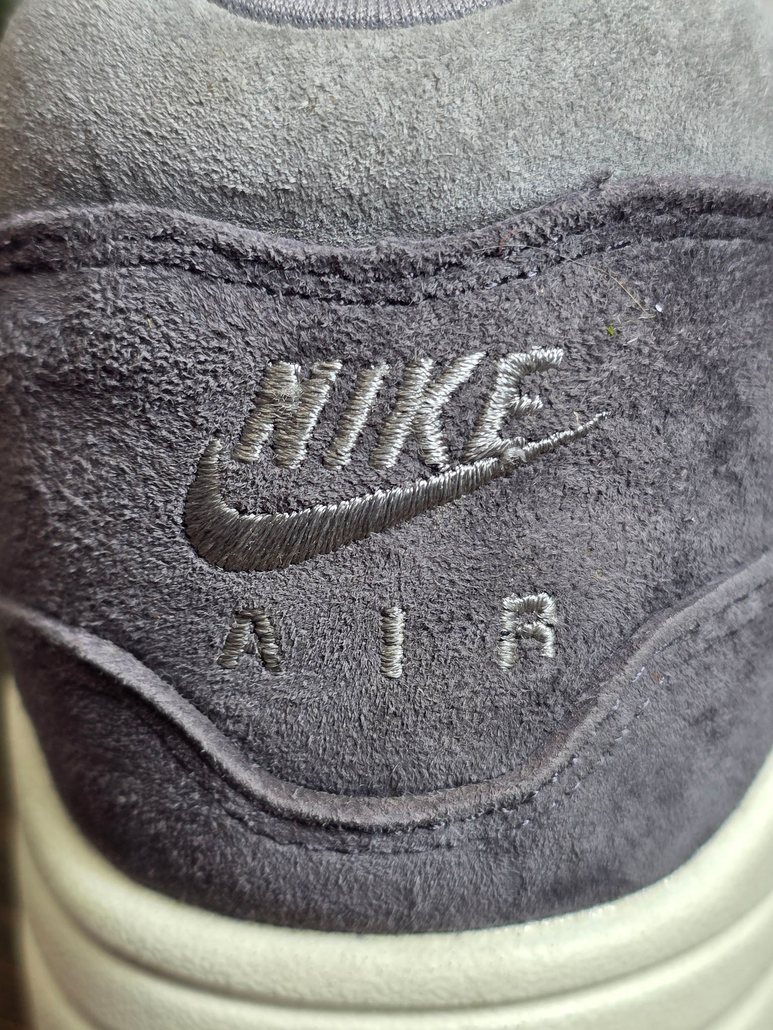 Nike Air Max 1 PRM Crepe Soft Grey maat 40