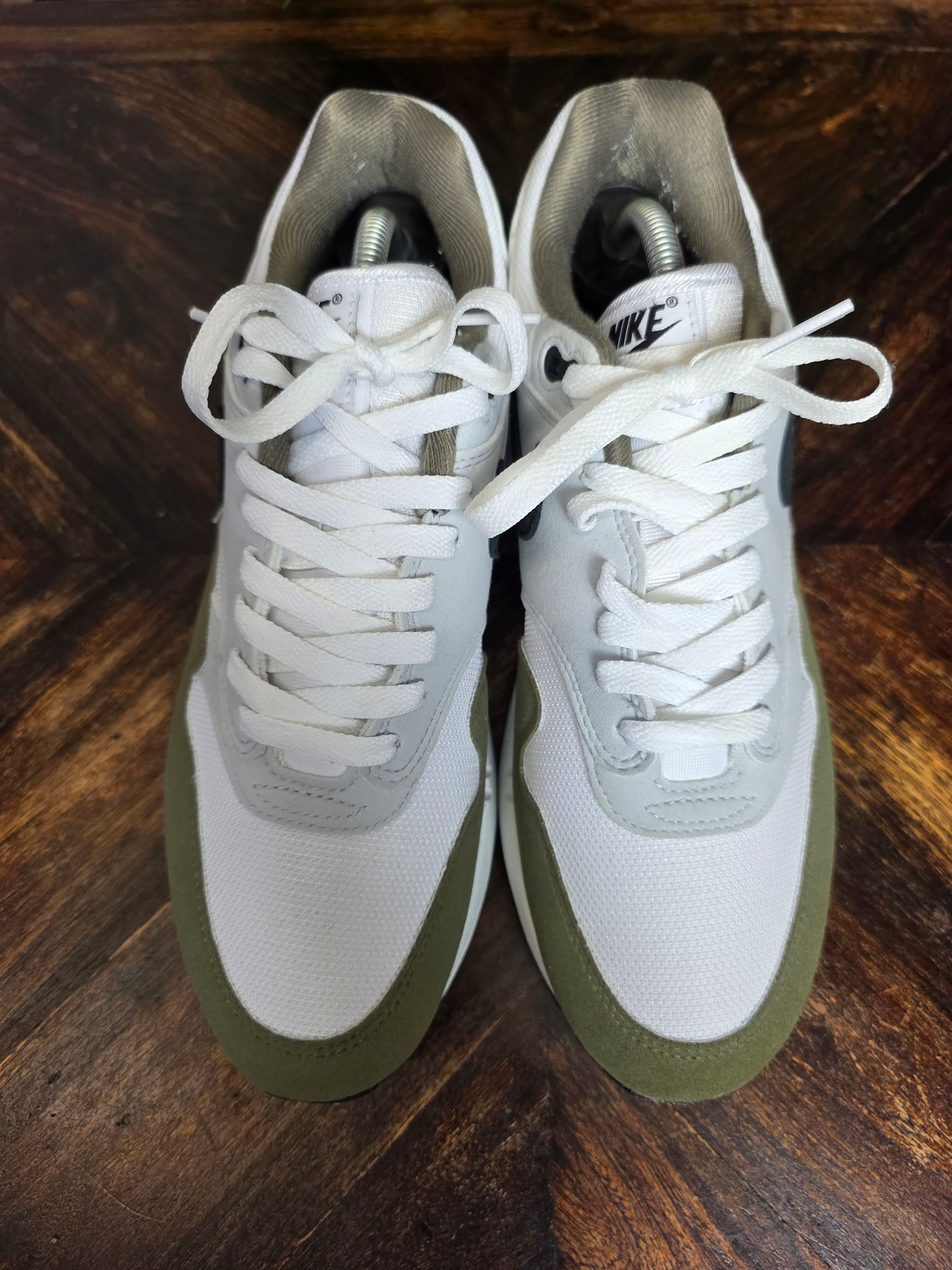 Nike Air Max 1 Medium Olive maat 42,5