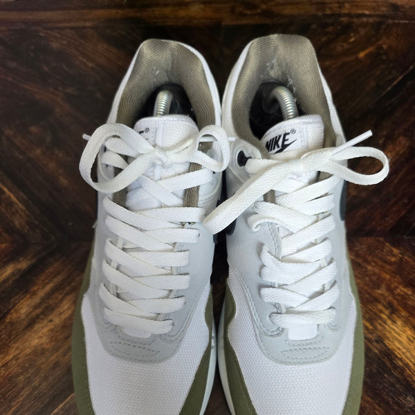 Nike Air Max 1 Medium Olive maat 42,5