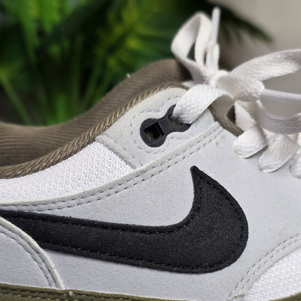 Nike Air Max 1 Medium Olive maat 42,5