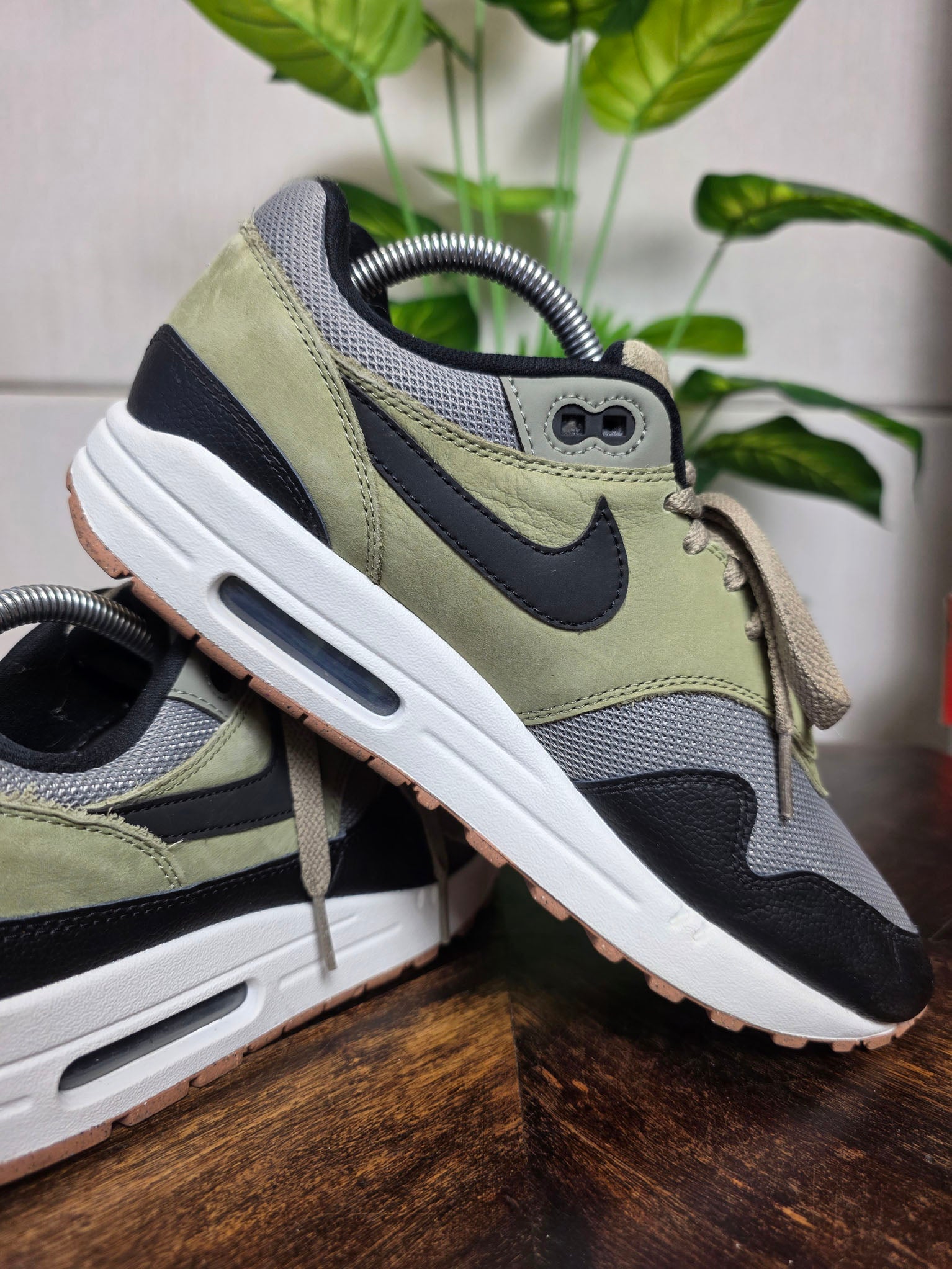 Nike Air Max 1 Dark Stucco maat 41