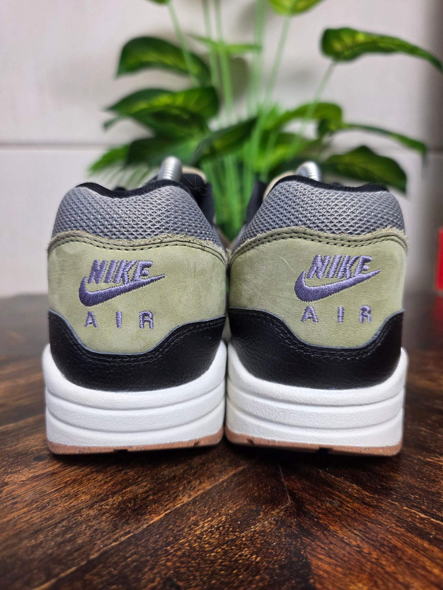 Nike Air Max 1 Dark Stucco maat 41