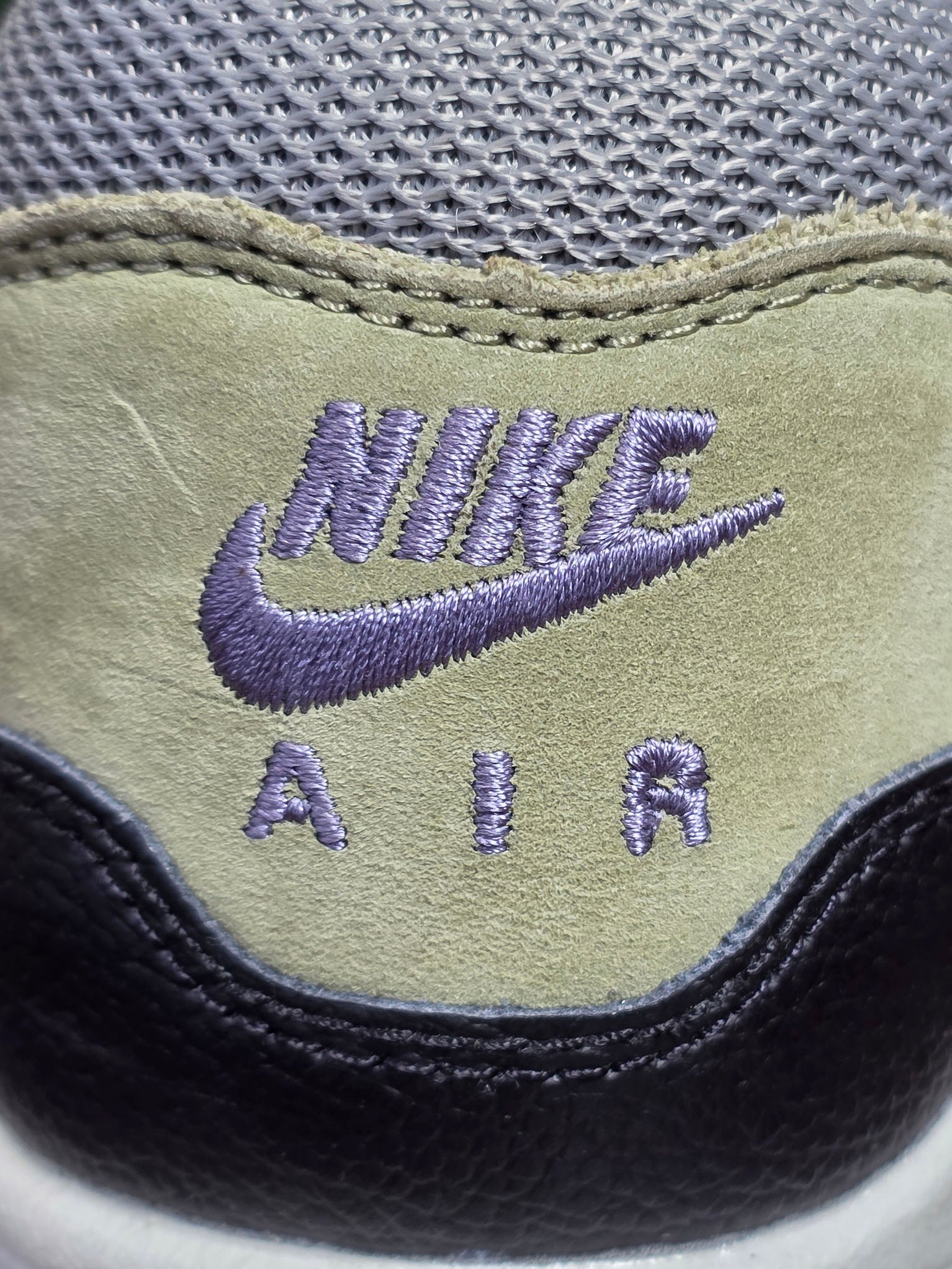 Nike Air Max 1 Dark Stucco maat 41