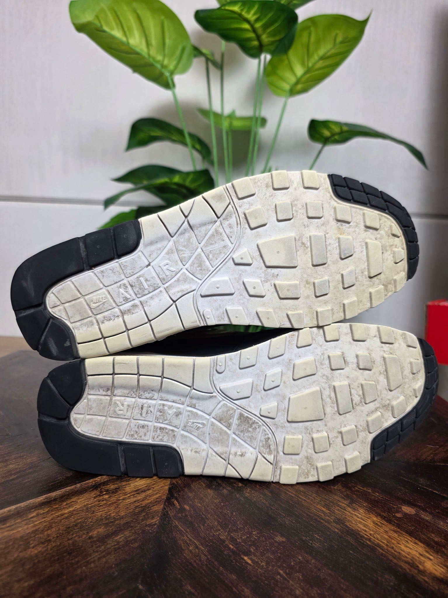 Nike Air Max 1 Jewel Jelly Black maat 46