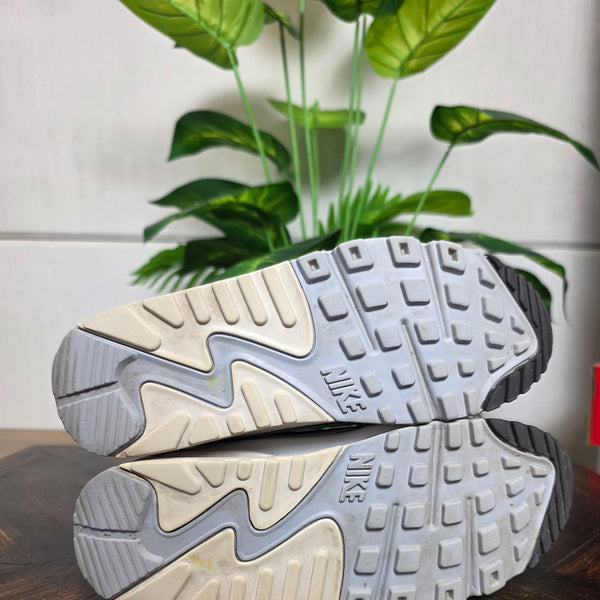 Nike Air Max 90 Futura Black White maat 38,5