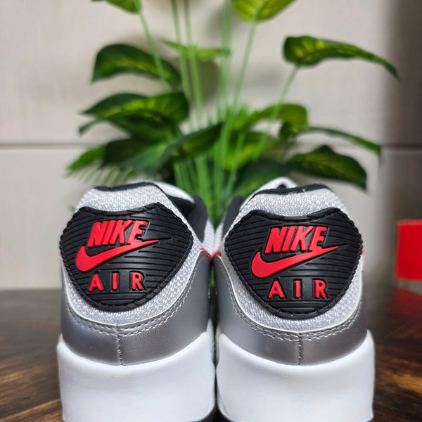 Nike Air Max 90 Icons Silver Bullet maat 44