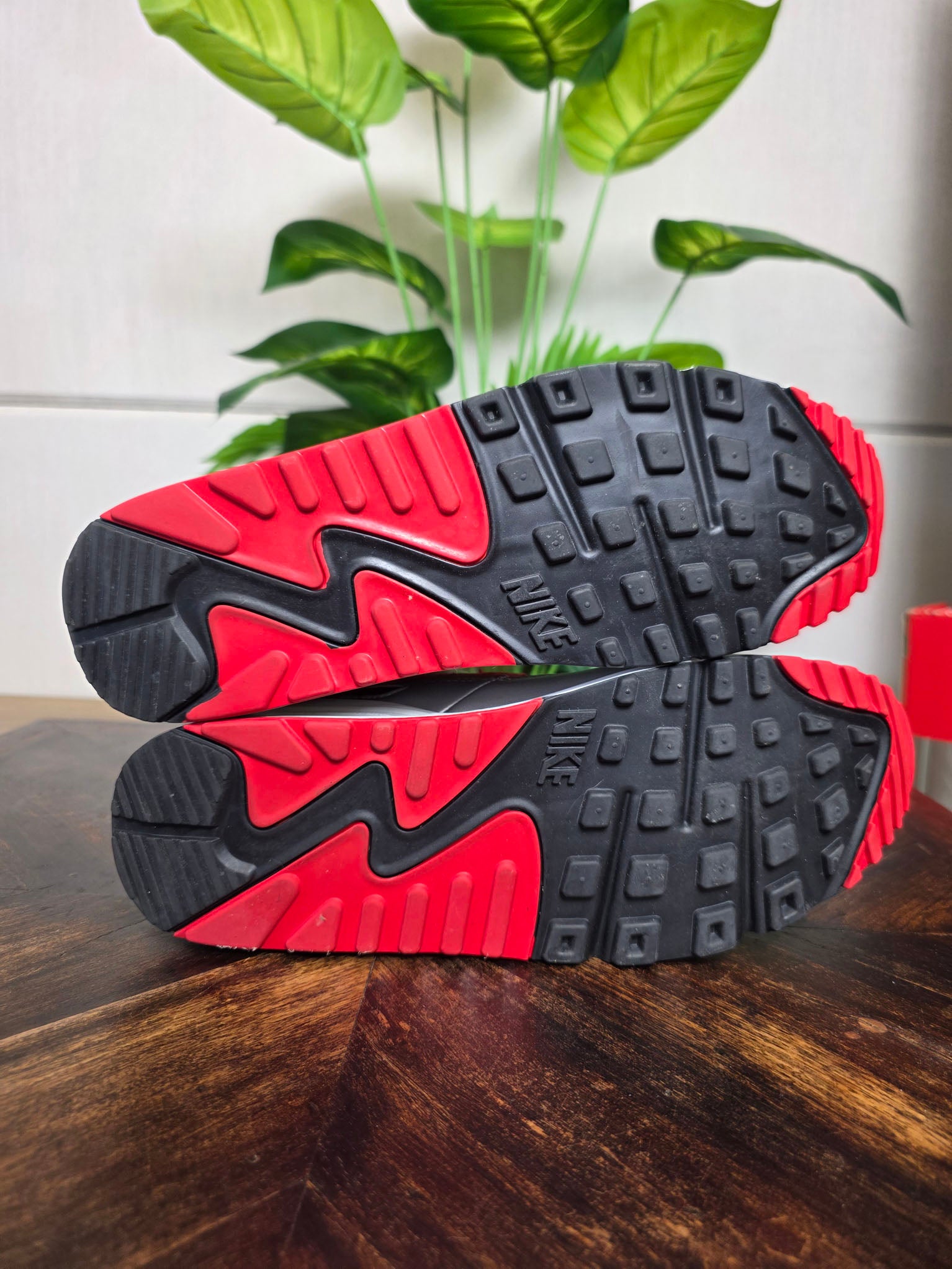 Nike Air Max 90 Icons Silver Bullet maat 44