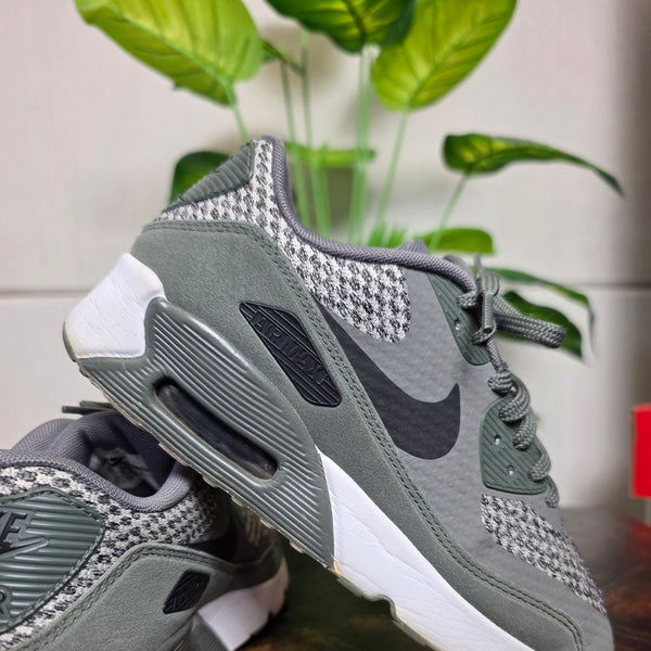 Nike Air Max 90 Ultra 2.0 SE GS 'River Rock' maat 37,5