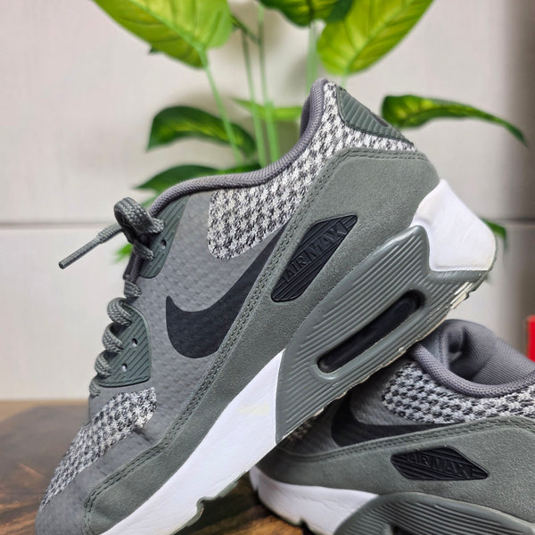 Nike Air Max 90 Ultra 2.0 SE GS 'River Rock' maat 37,5