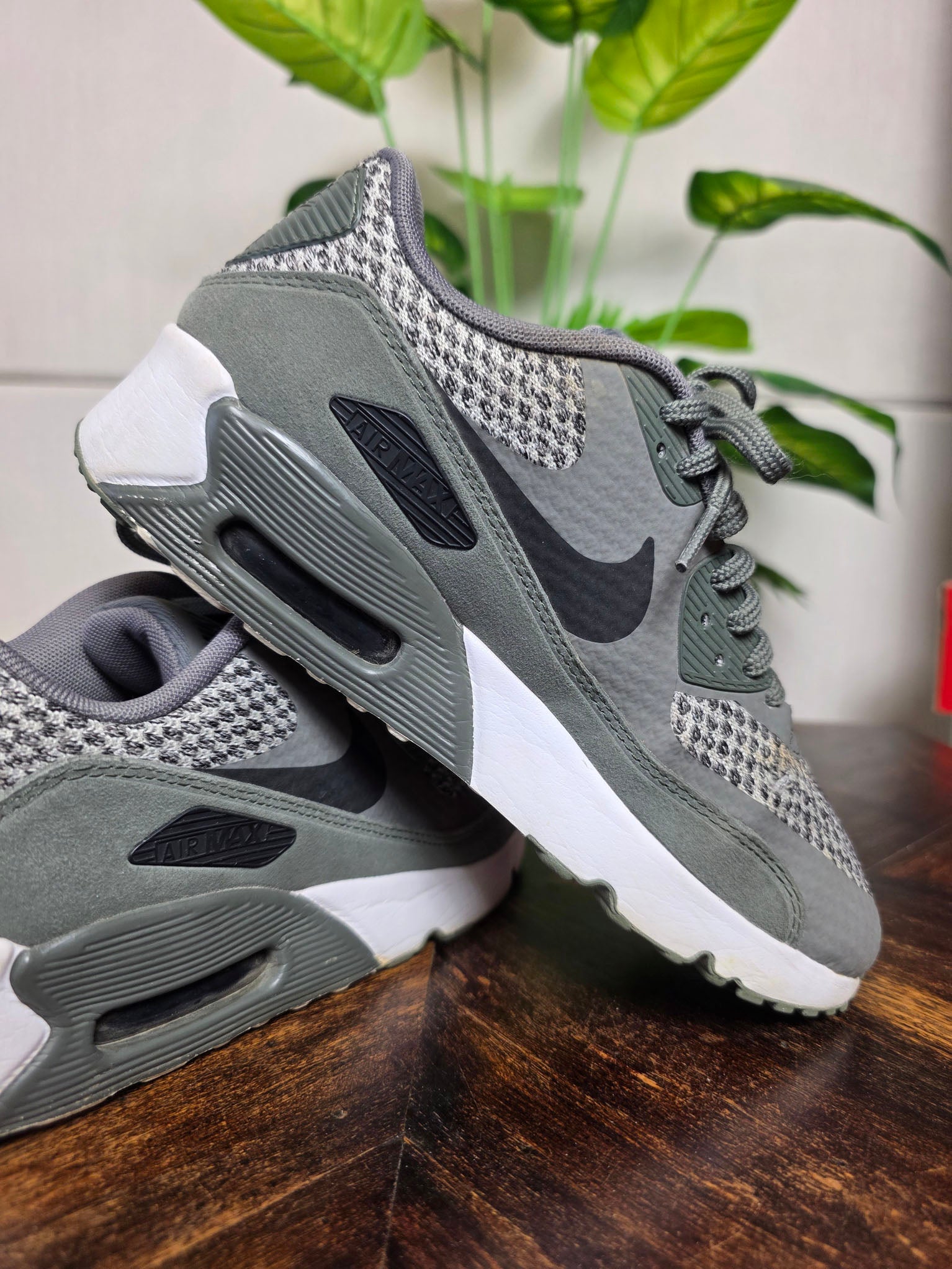 Nike Air Max 90 Ultra 2.0 SE GS 'River Rock' maat 37,5