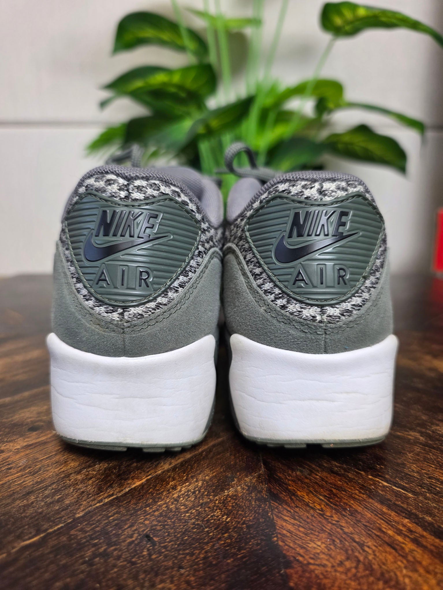 Nike Air Max 90 Ultra 2.0 SE GS 'River Rock' maat 37,5