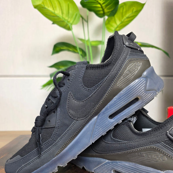Nike Air Max 90 Terrascape Triple Black maat 49,5