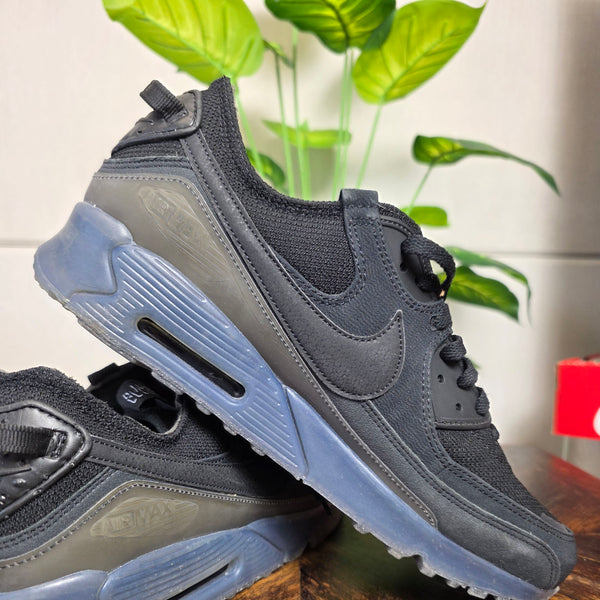 Nike Air Max 90 Terrascape Triple Black maat 49,5