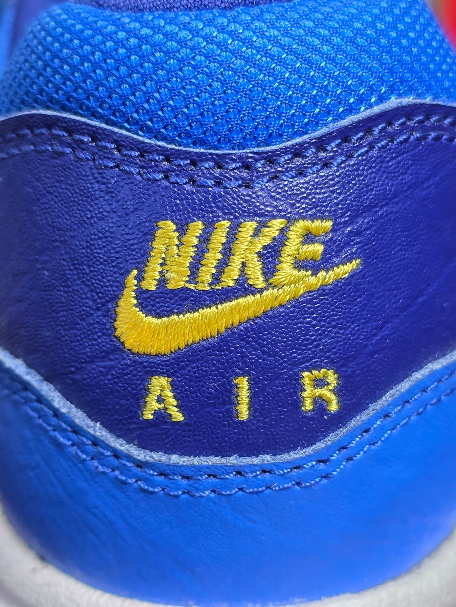 Nike Air Max 1 GS Hyper Cobalt Blue maat 38,5