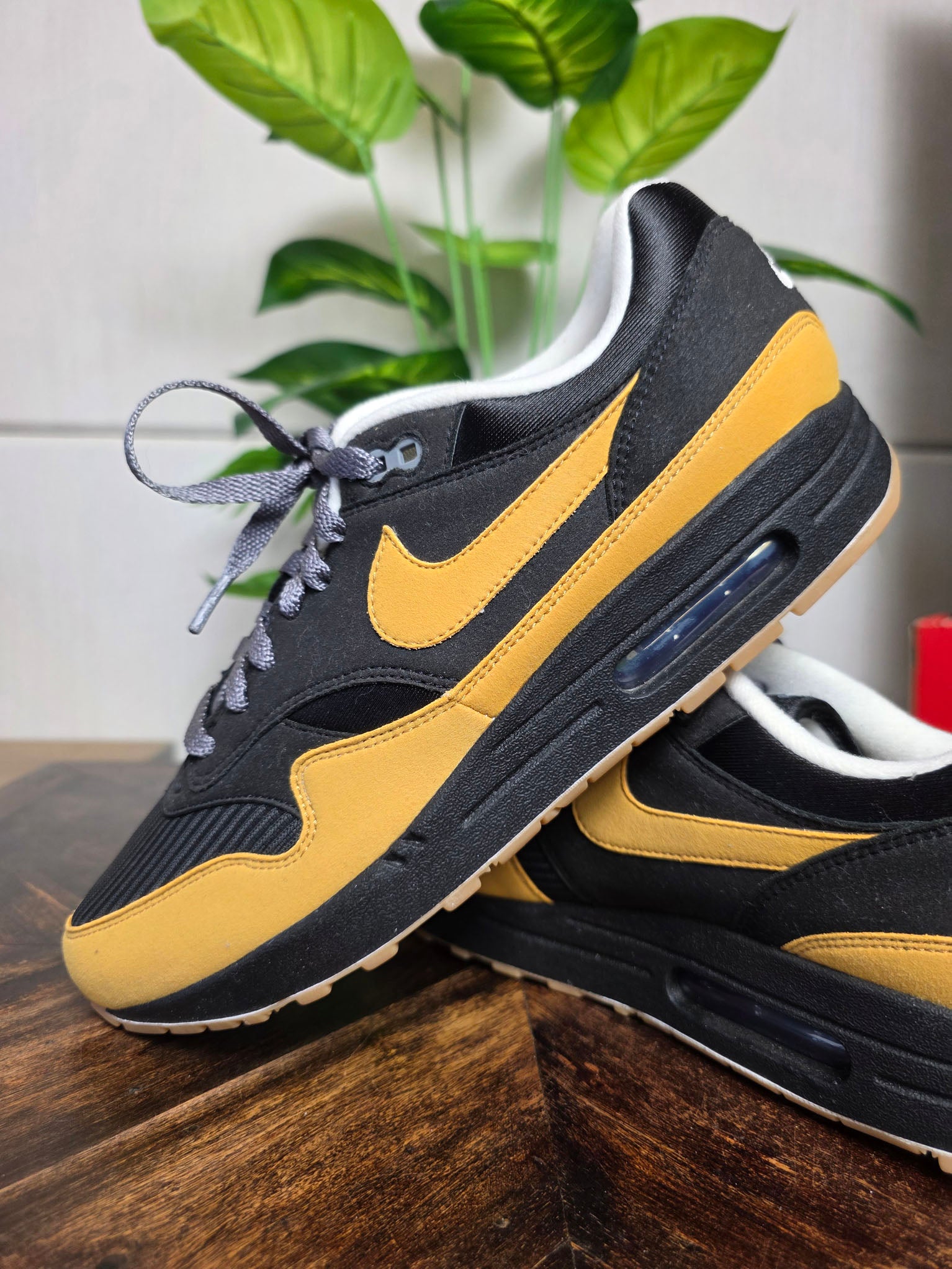 Nike Air Max 1 Black Yellow maat 45