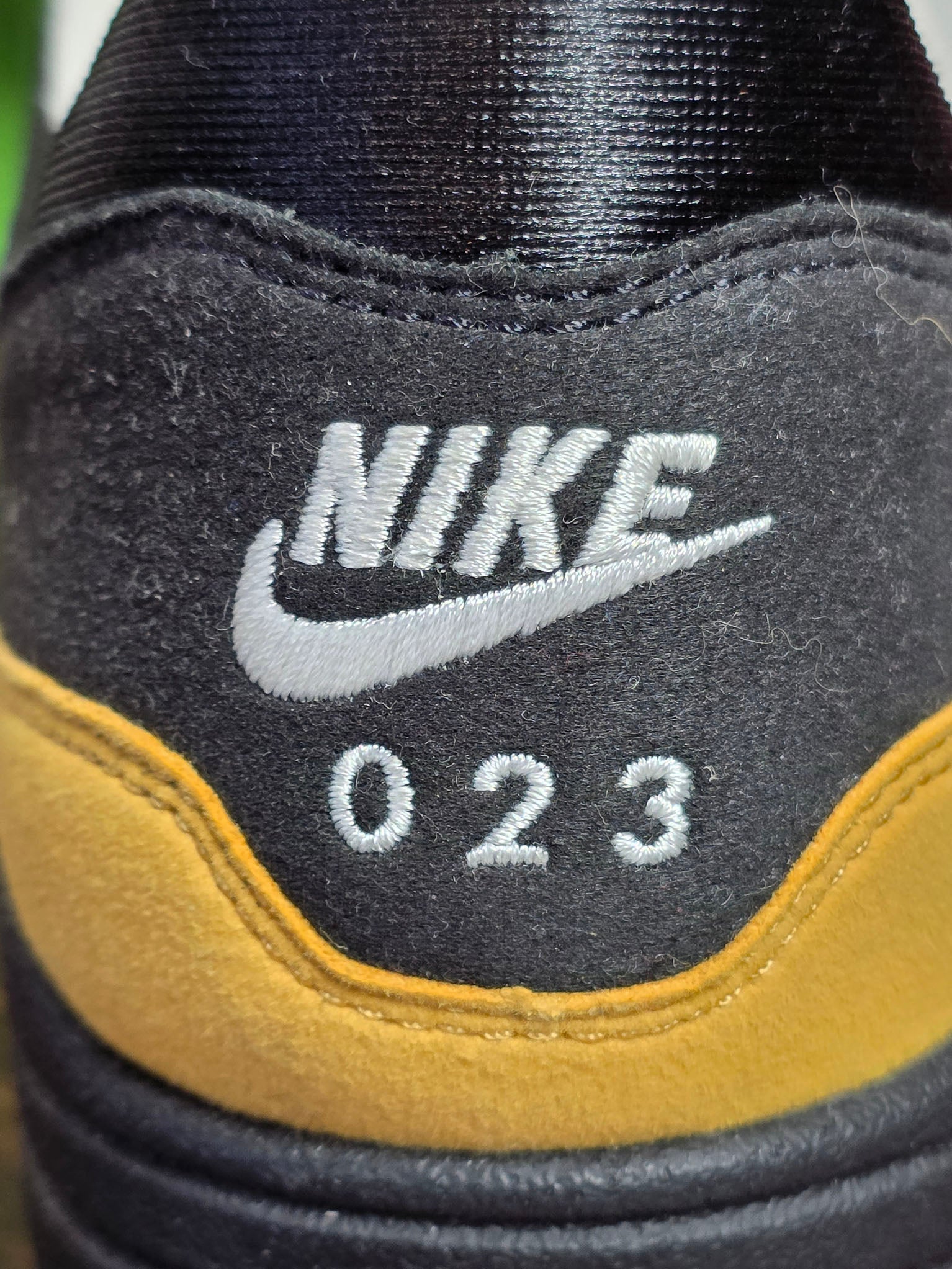 Nike Air Max 1 Black Yellow maat 45