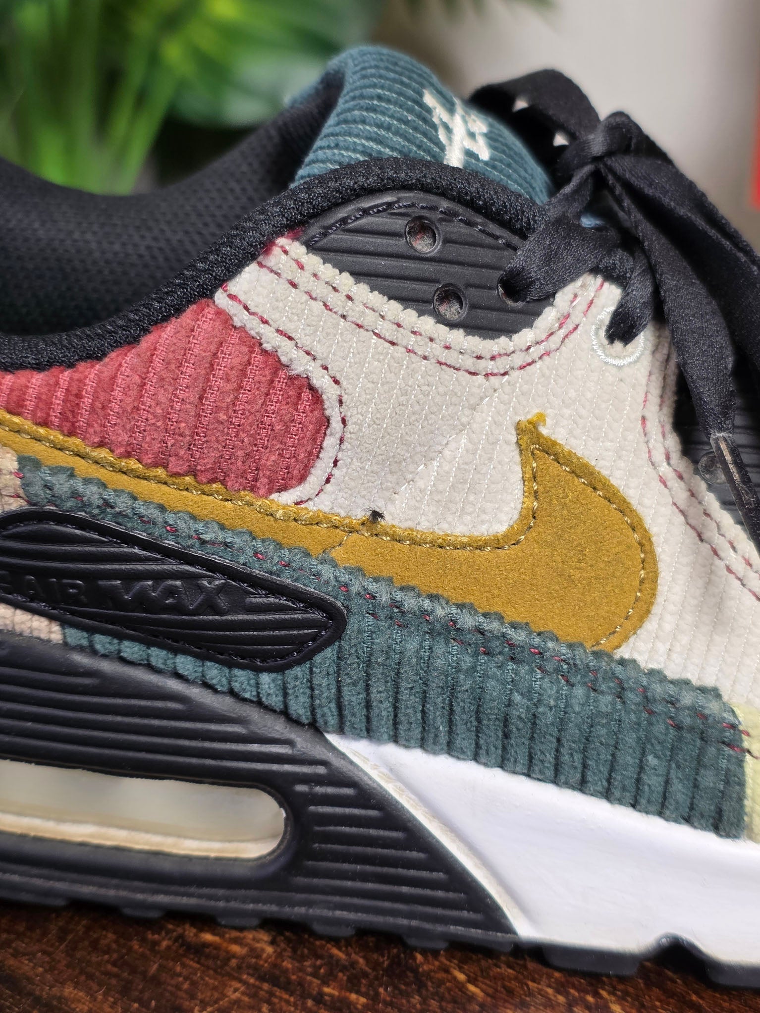 Nike Air Max 90 Multi Corduroy maat 40