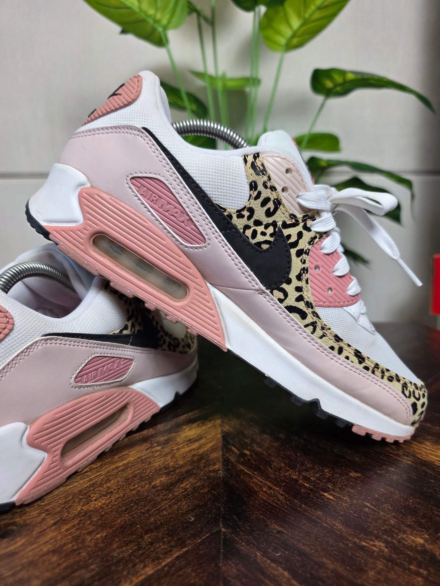 Nike Air Max 90 Leopard Rust Pink maat 42,5