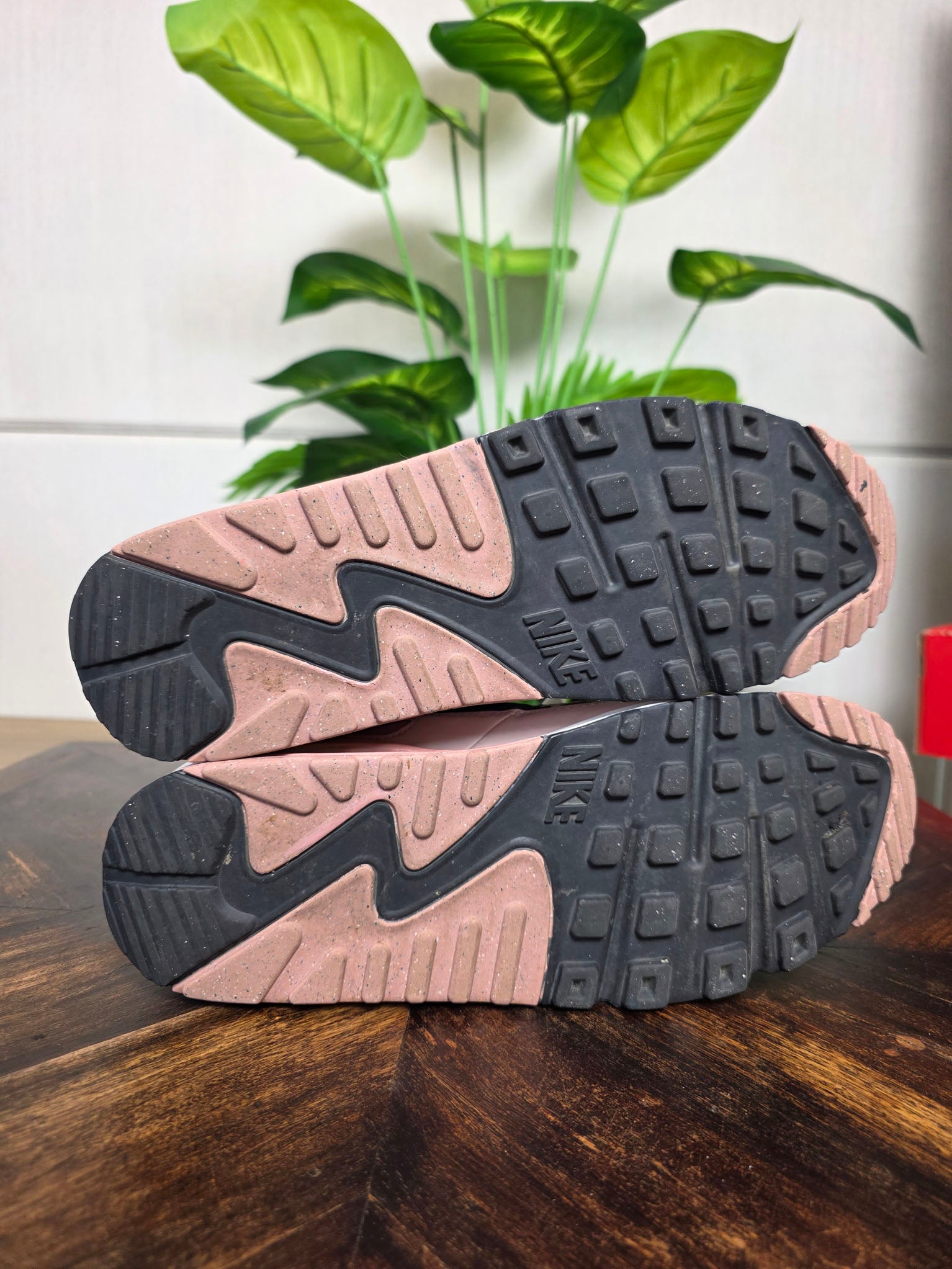 Nike Air Max 90 Leopard Rust Pink maat 42,5