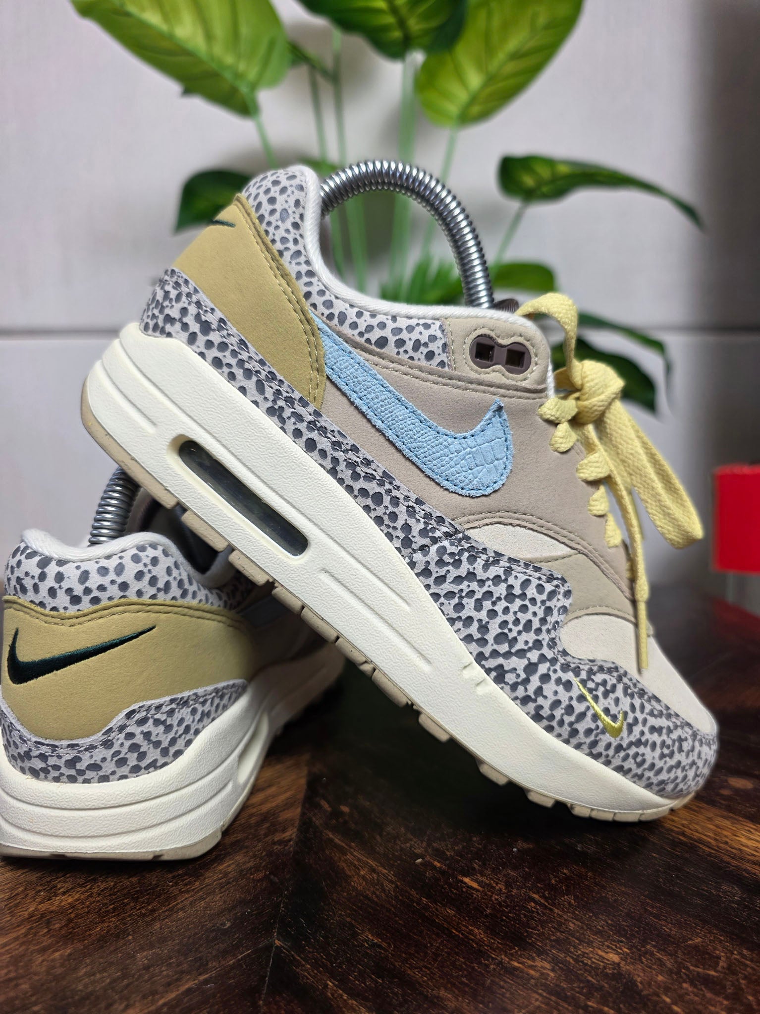 Nike Air Max 1 Safari Cobblestone maat 37,5