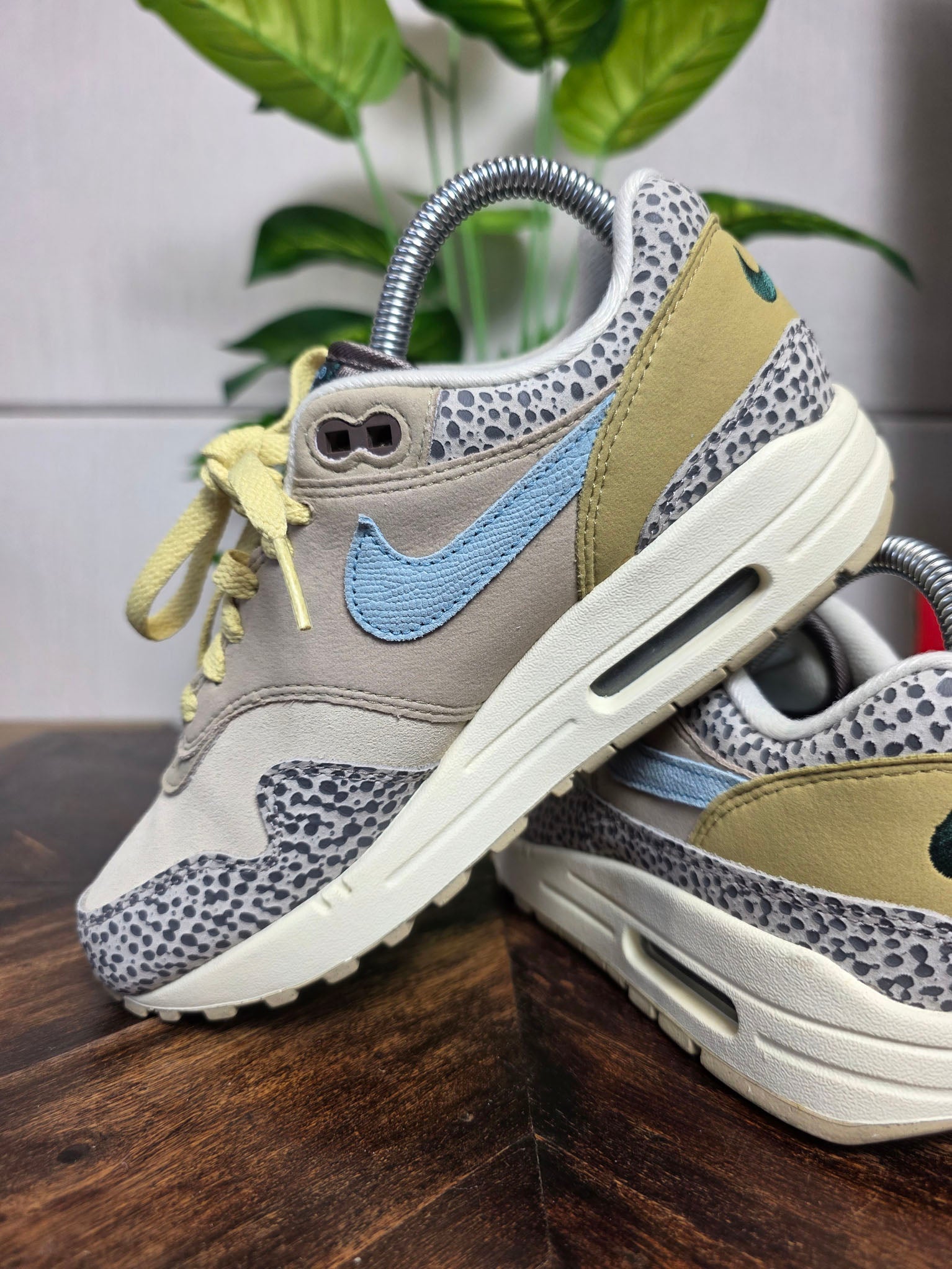 Nike Air Max 1 Safari Cobblestone maat 37,5