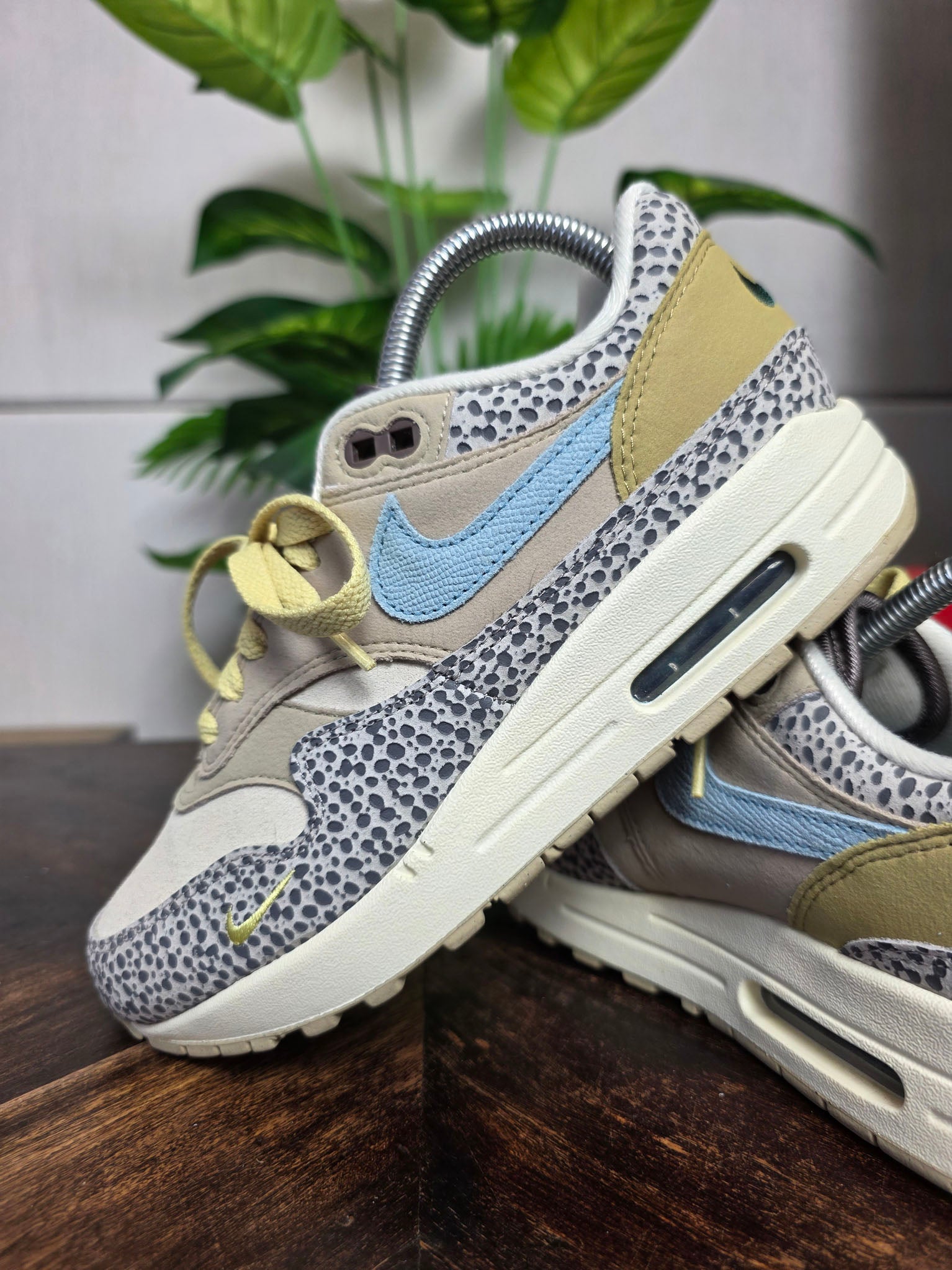 Nike Air Max 1 Safari Cobblestone maat 37,5