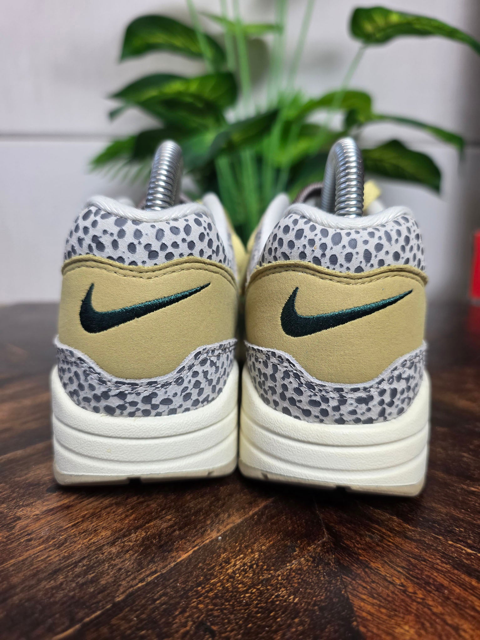 Nike Air Max 1 Safari Cobblestone maat 37,5