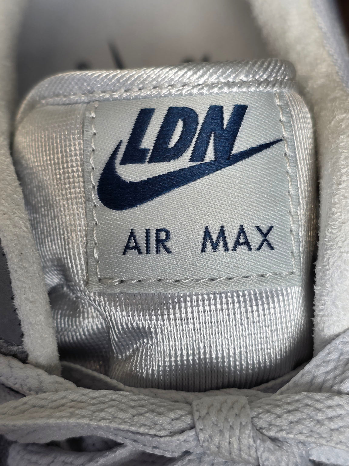 Nike Air Max 1 City Pack London maat 43