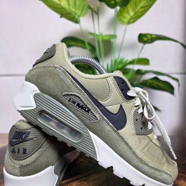 Nike Air Max 90 Neutral Olive maat 42