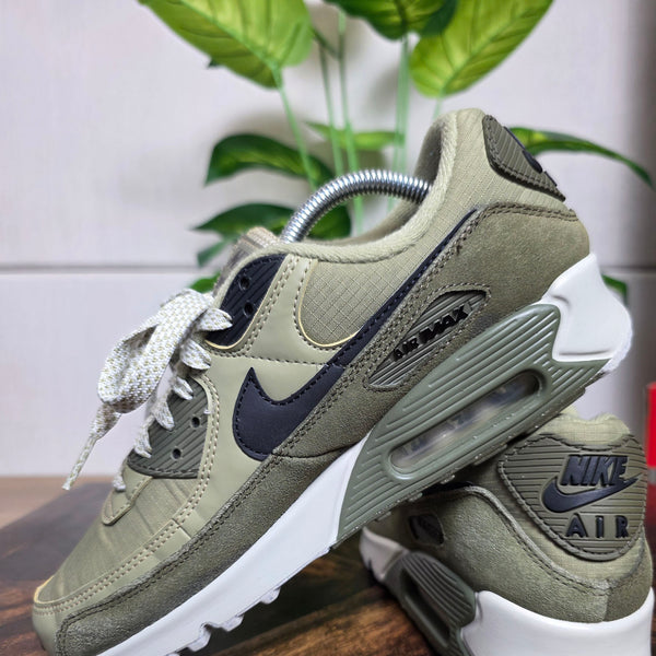Nike Air Max 90 Neutral Olive maat 42