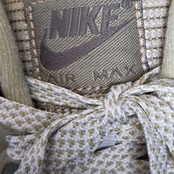 Nike Air Max 90 Neutral Olive maat 42