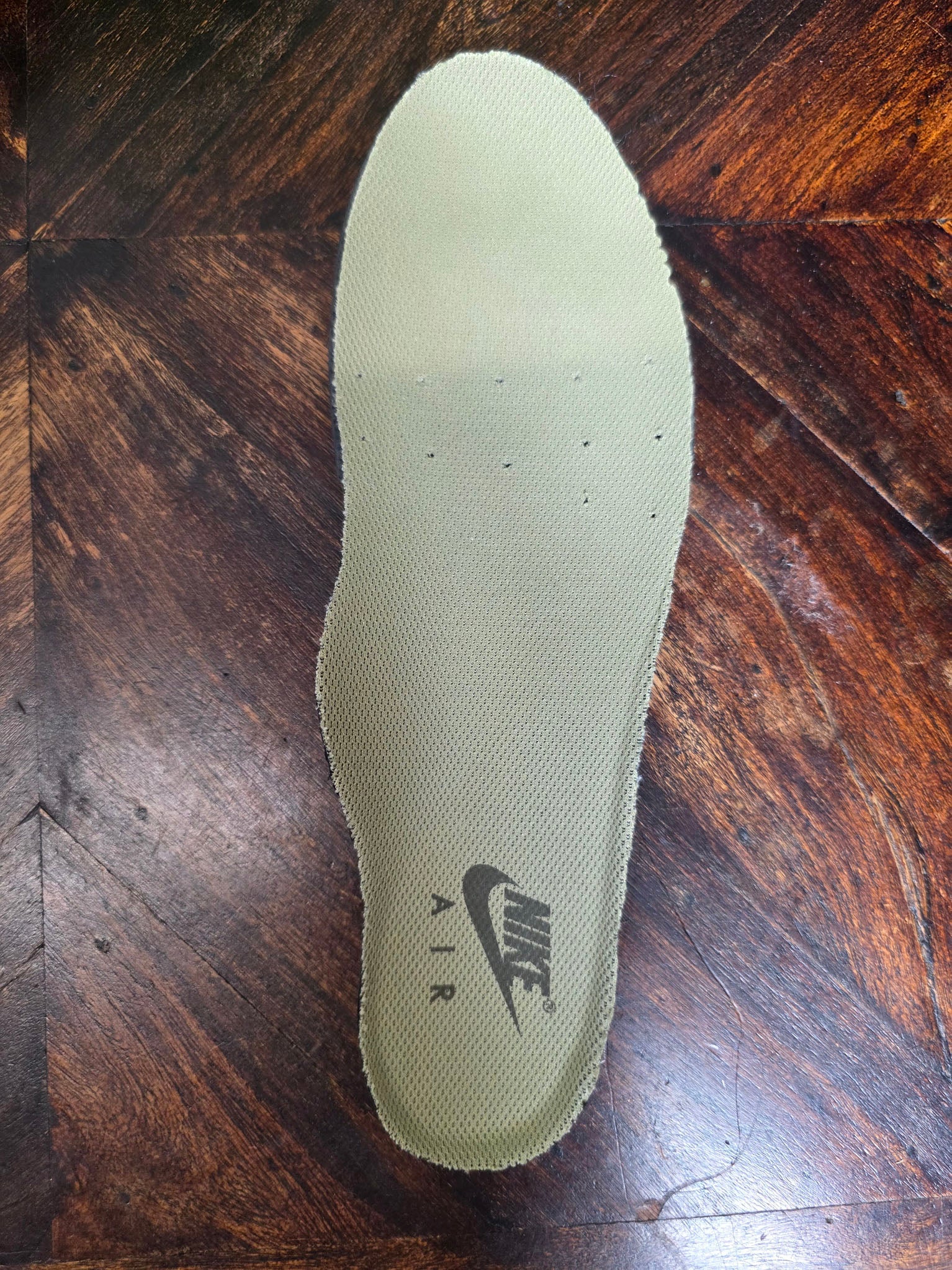 Nike Air Max 90 Neutral Olive maat 42