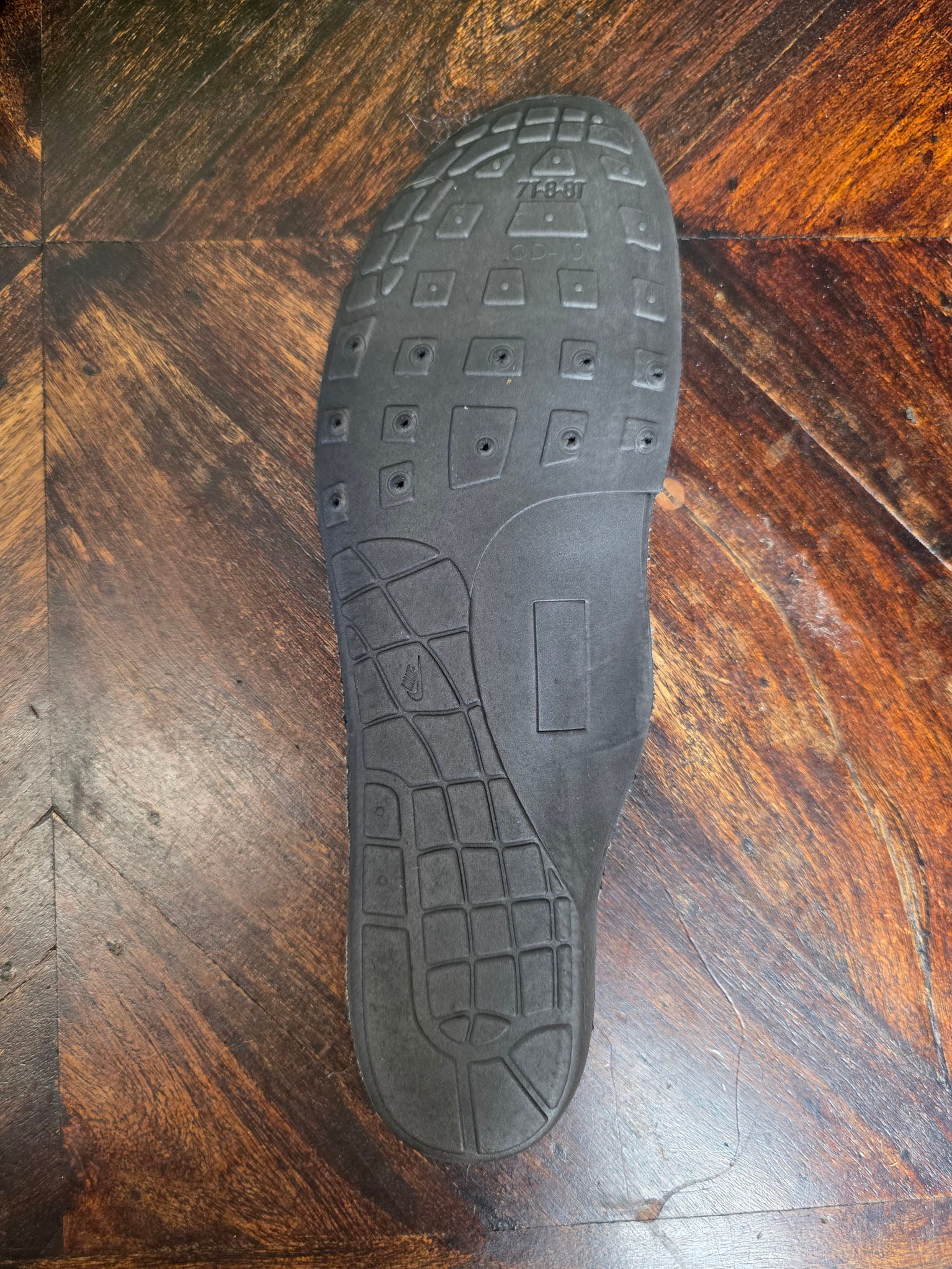 Nike Air Max 90 Neutral Olive maat 42