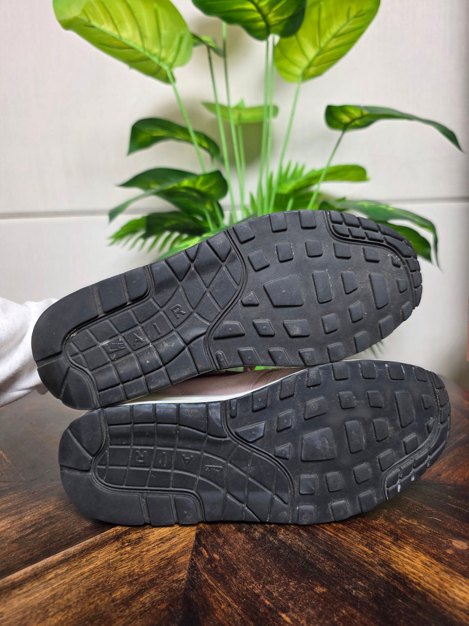 Nike Air Max 1 Barely Rose True Berry maat 40