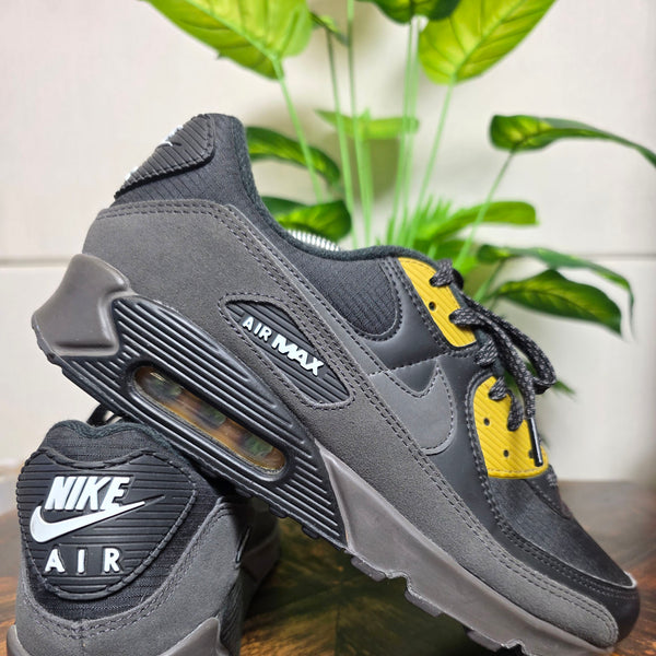 Nike Air Max 90 Black Bronzine maat 45,5