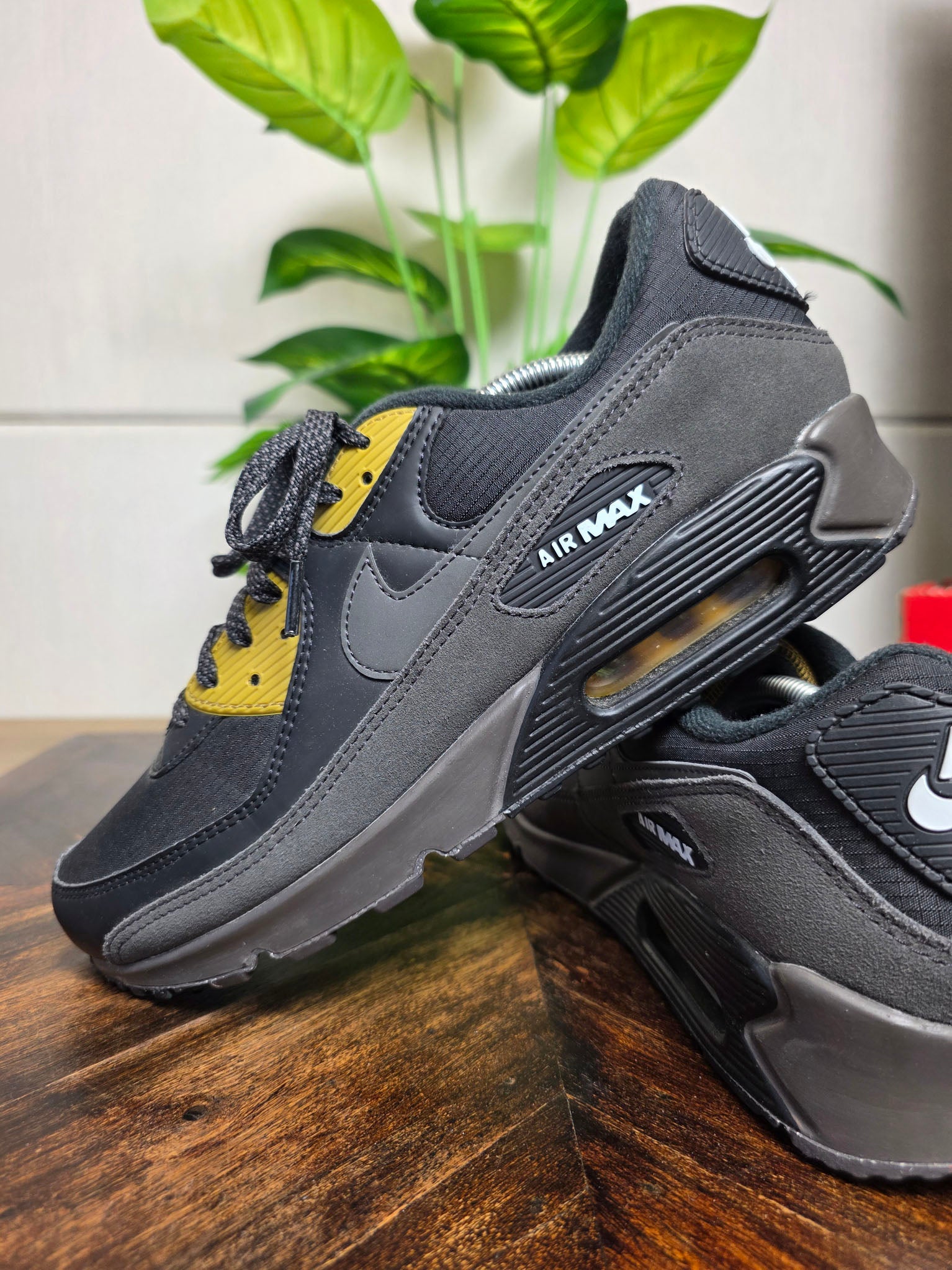 Nike Air Max 90 Black Bronzine maat 45,5