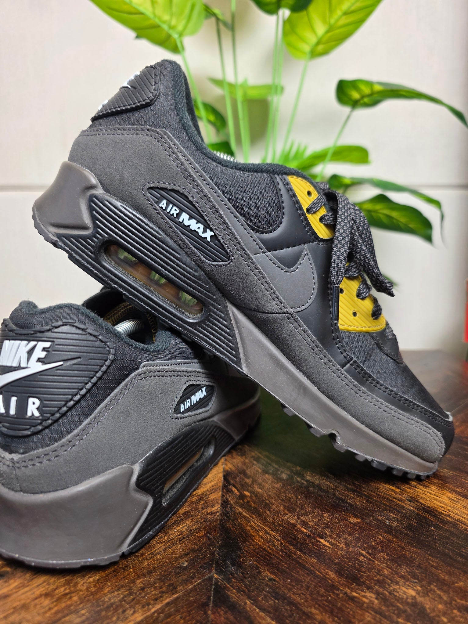 Nike Air Max 90 Black Bronzine maat 45,5