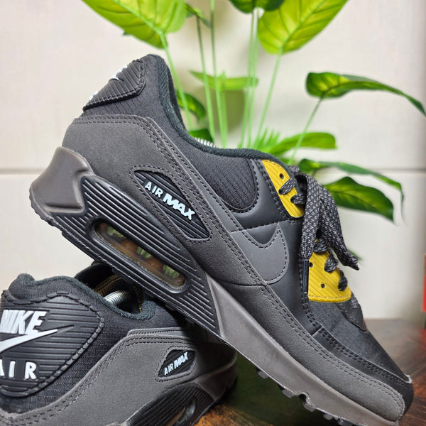 Nike Air Max 90 Black Bronzine maat 45,5