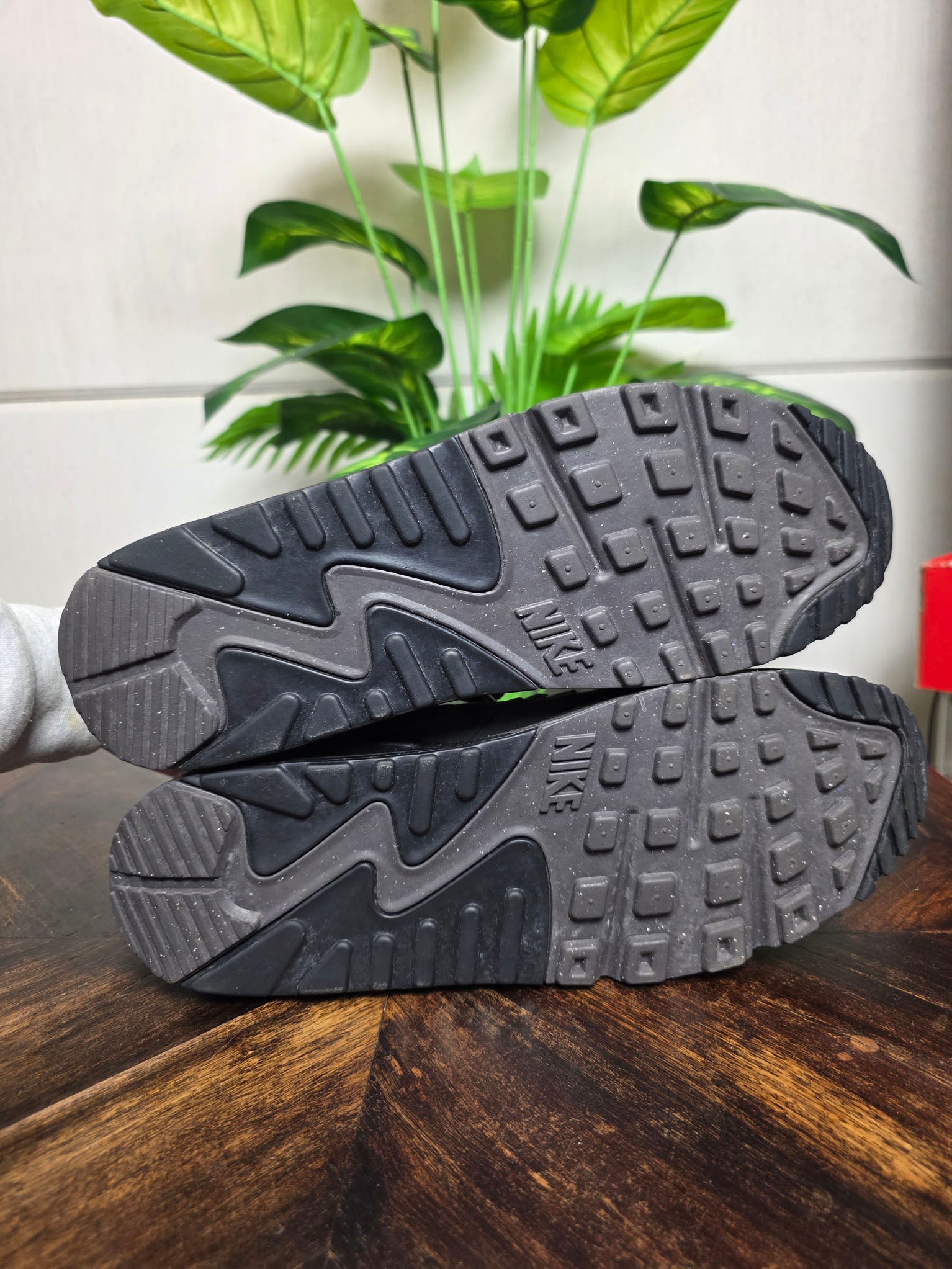 Nike Air Max 90 Black Bronzine maat 45,5