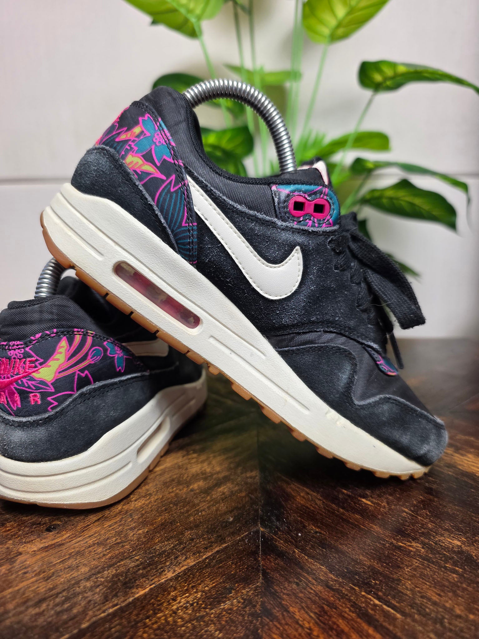 Nike Air Max 1 Aloha Black maat 37,5