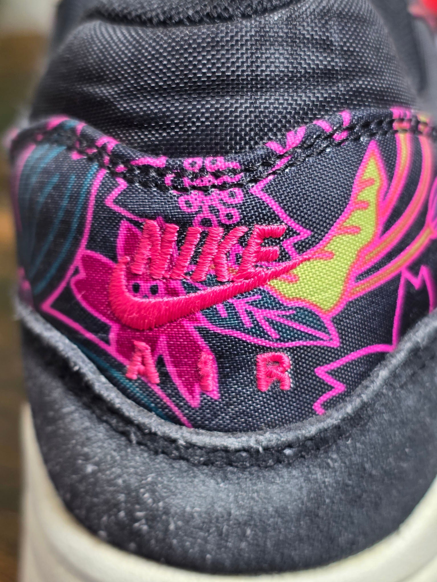 Nike Air Max 1 Aloha Black maat 37,5